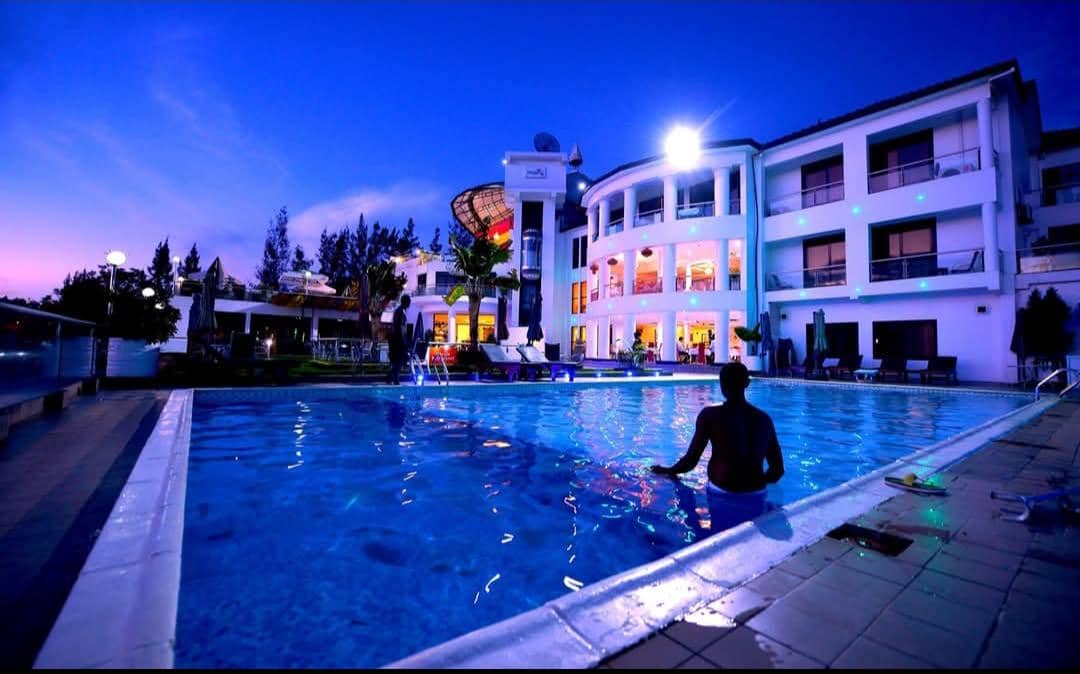 The Manor Hotel